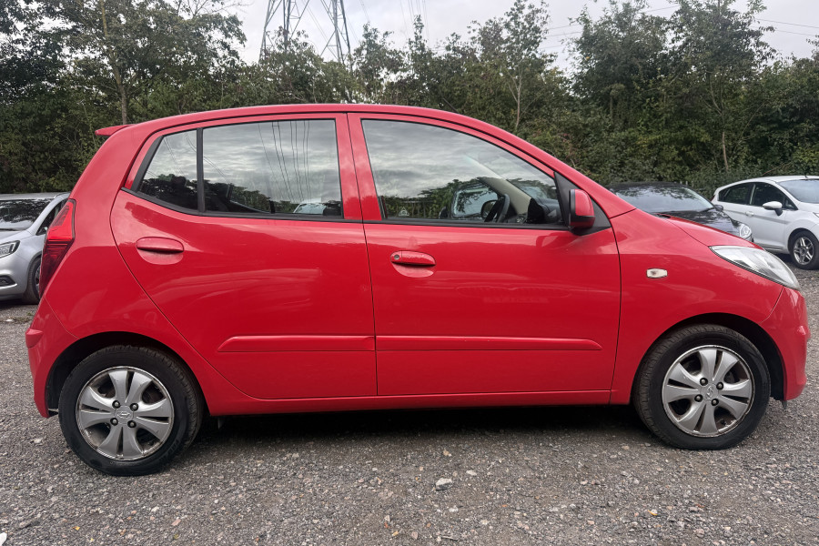 Hyundai i10  