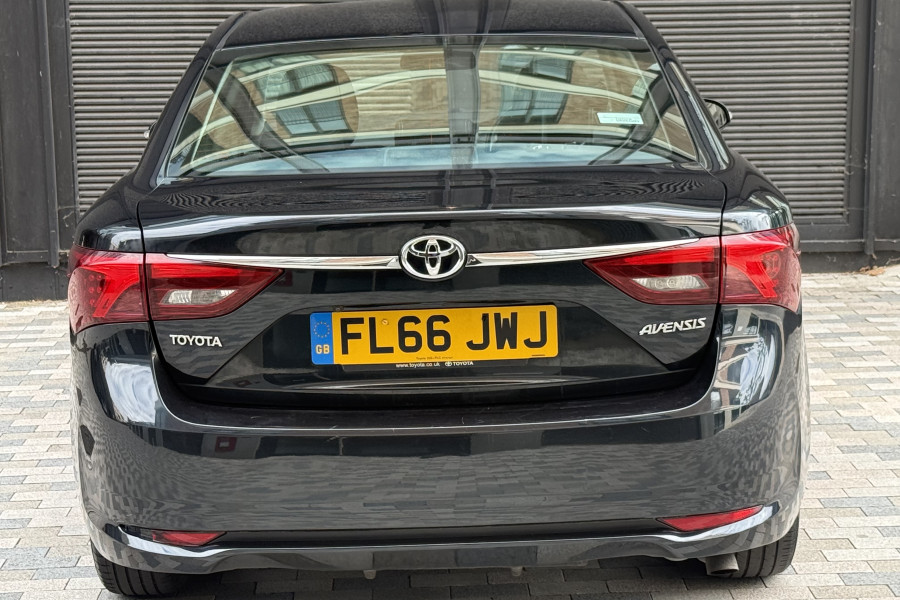Toyota Avensis Verso 