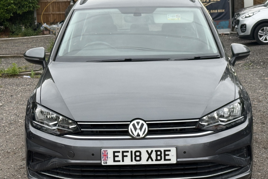 Volkswagen Golf SV  