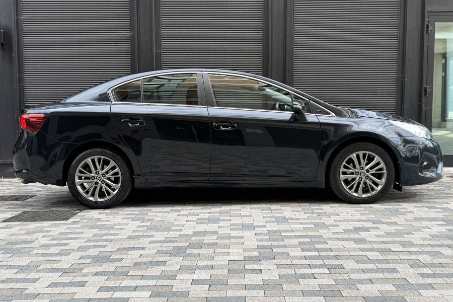 Toyota Avensis Verso 