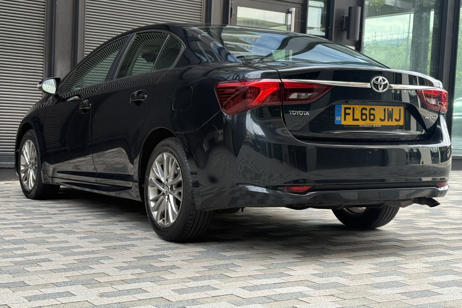 Toyota Avensis Verso 